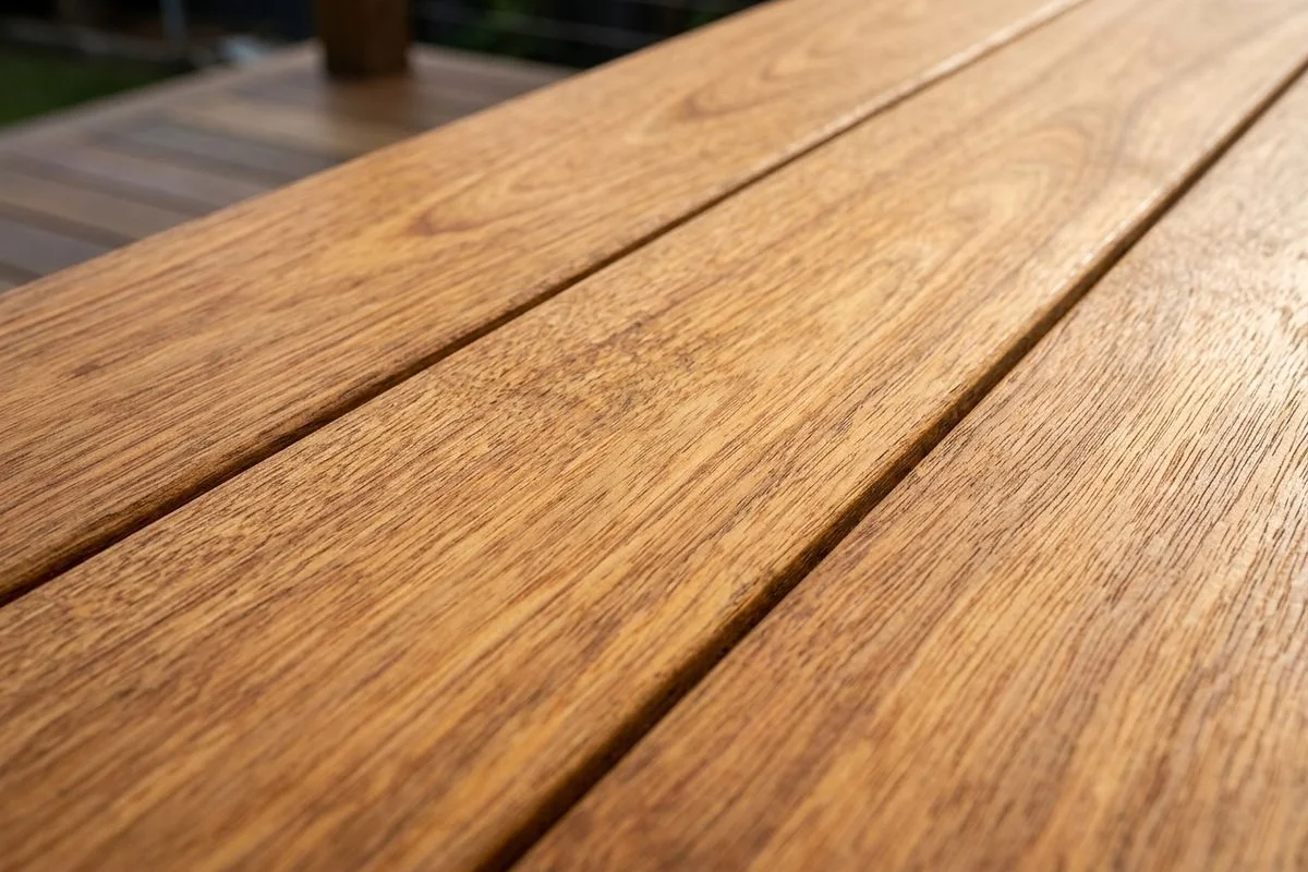 Spotted gum grain